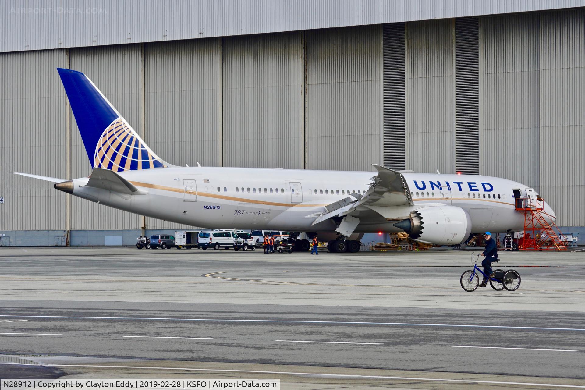 N28912, 2014 Boeing 787-8 Dreamliner C/N 34828, SFO 2019.
