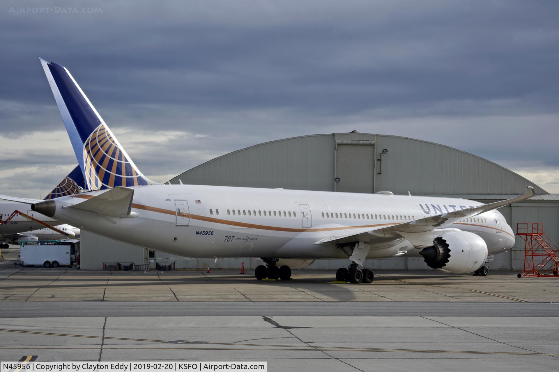 N45956, 2015 Boeing 787-9 Dreamliner C/N 40918, SFO 2019.