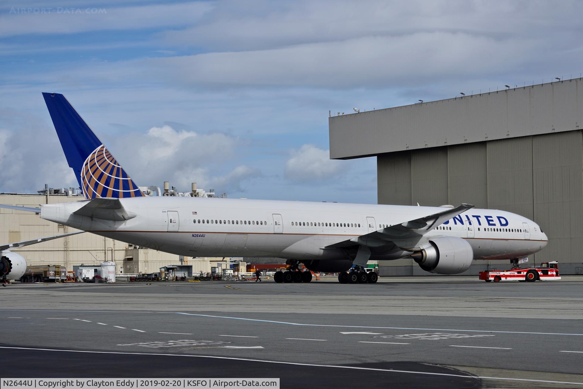 N2644U, 2017 Boeing 777-300/ER C/N 63724, SFO 2019.