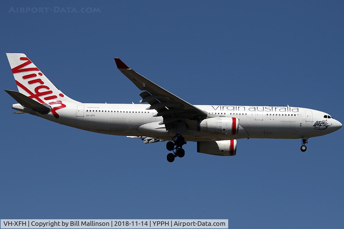 VH-XFH, 2013 Airbus A330-243 C/N 1452, FINALS TO 21