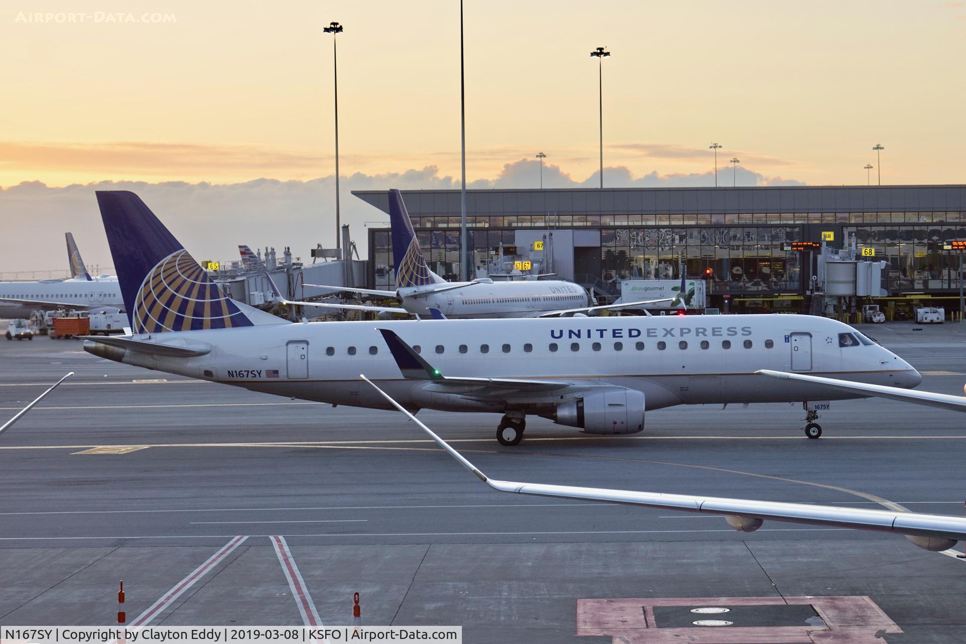 N167SY, 2016 Embraer 175LR (ERJ-170-200LR) C/N 17000616, SFO 2019.
