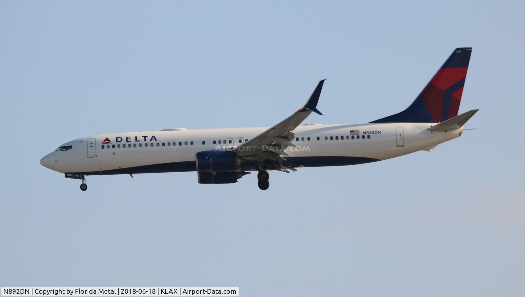 N892DN, 2018 Boeing 737-932/ER C/N 32000, Delta