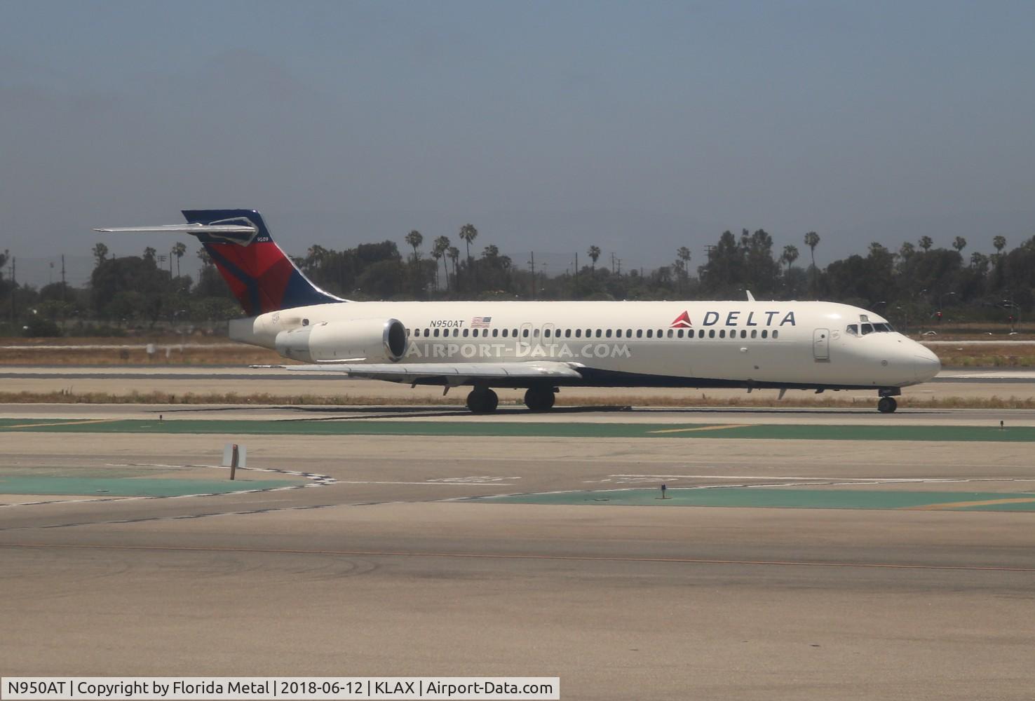 N950AT, 2000 Boeing 717-200 C/N 55012, Delta