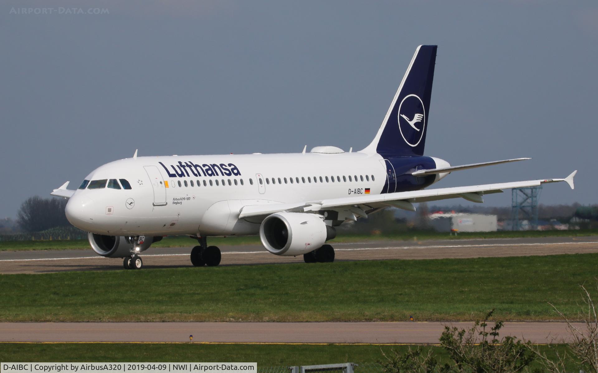 D-AIBC, 2010 Airbus A319-112 C/N 4332, Departing NWI Rwy 09 following repainting into the new Lufthansa livery