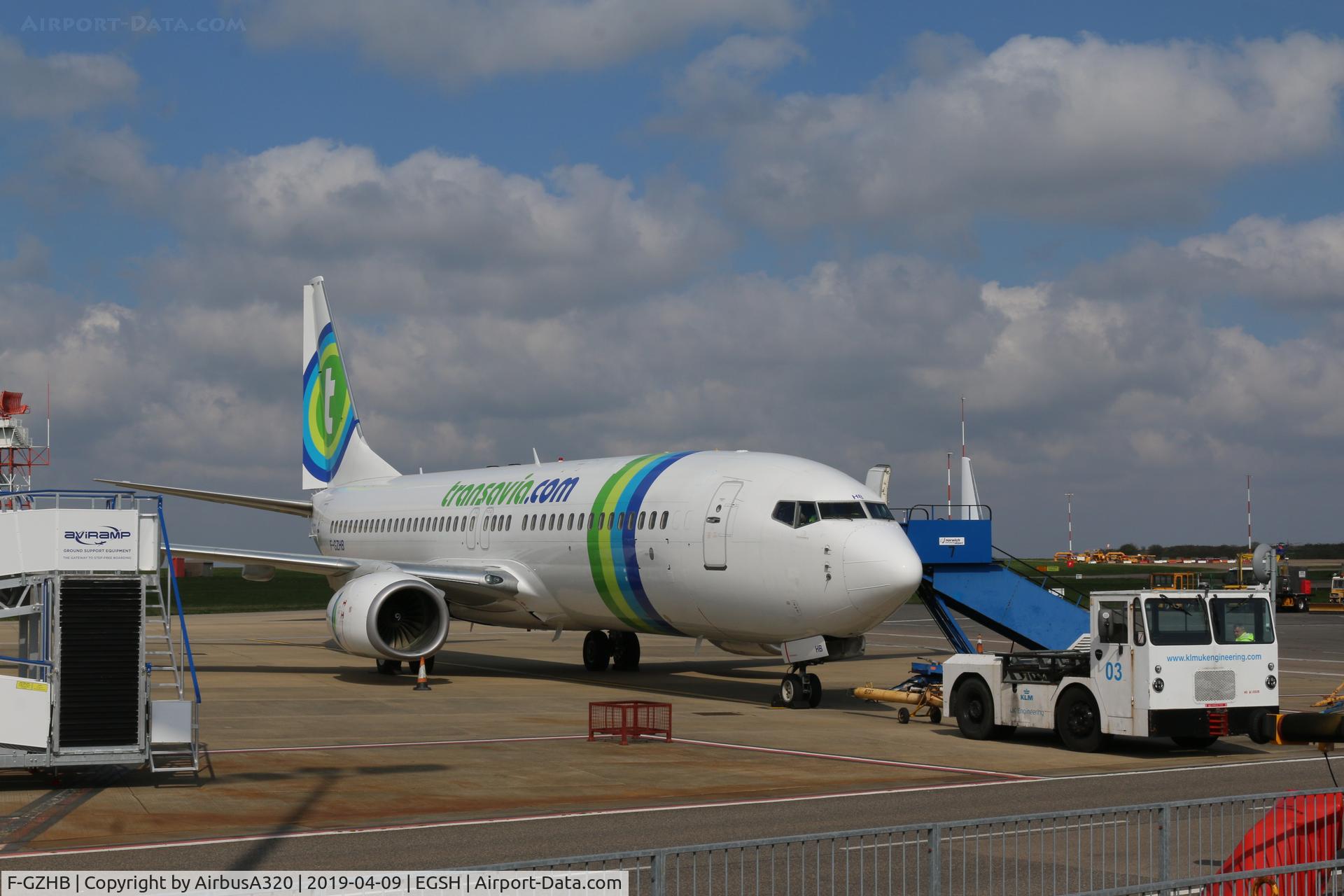 F-GZHB, 2007 Boeing 737-8GJ C/N 34902, Parked on stand