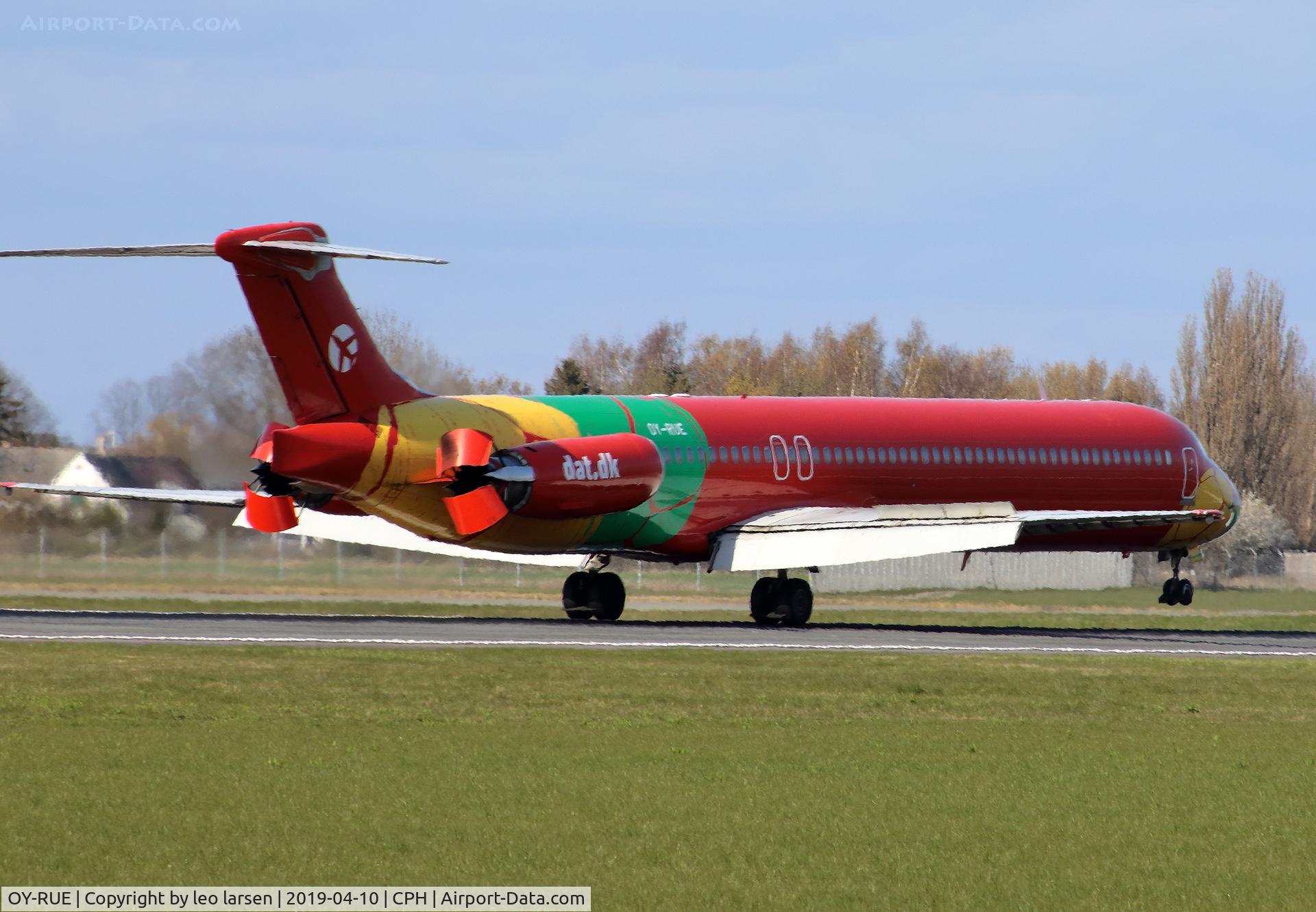 OY-RUE, 1990 McDonnell Douglas MD-83 (DC-9-83) C/N 49936, Copenhagen 10.4.2019