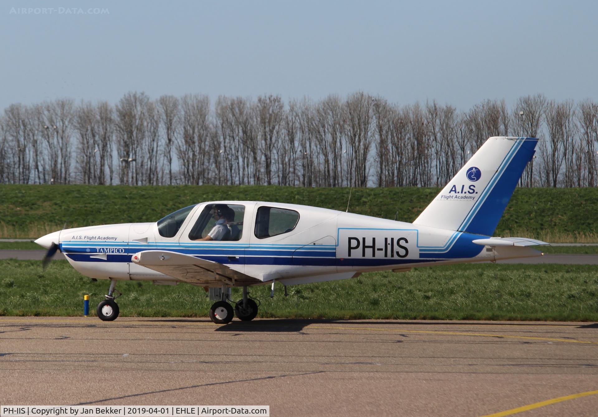 PH-IIS, Socata TB-9 Tampico C/N 1373, Lelystad Airport