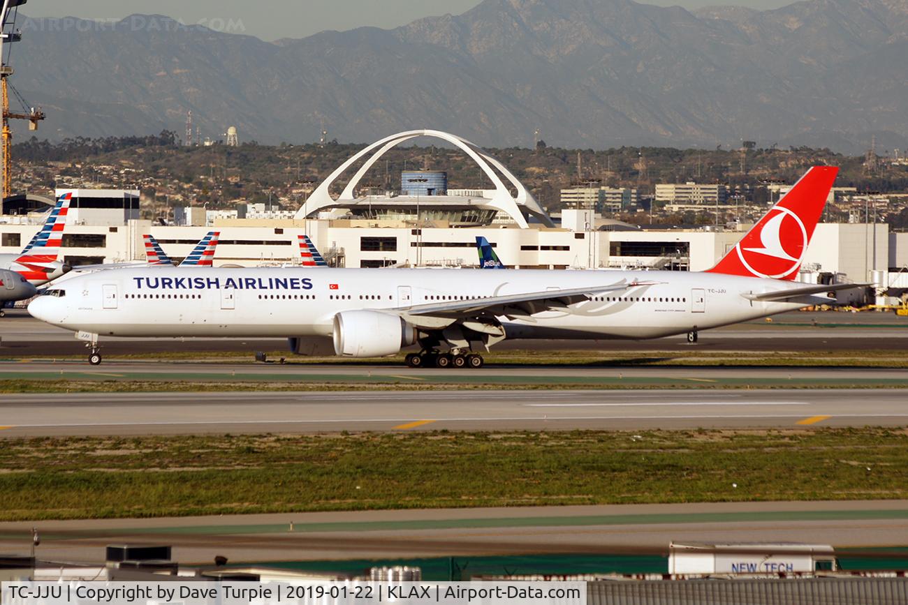 TC-JJU, 2014 Boeing 777-3F2/ER C/N 60401, No comment.