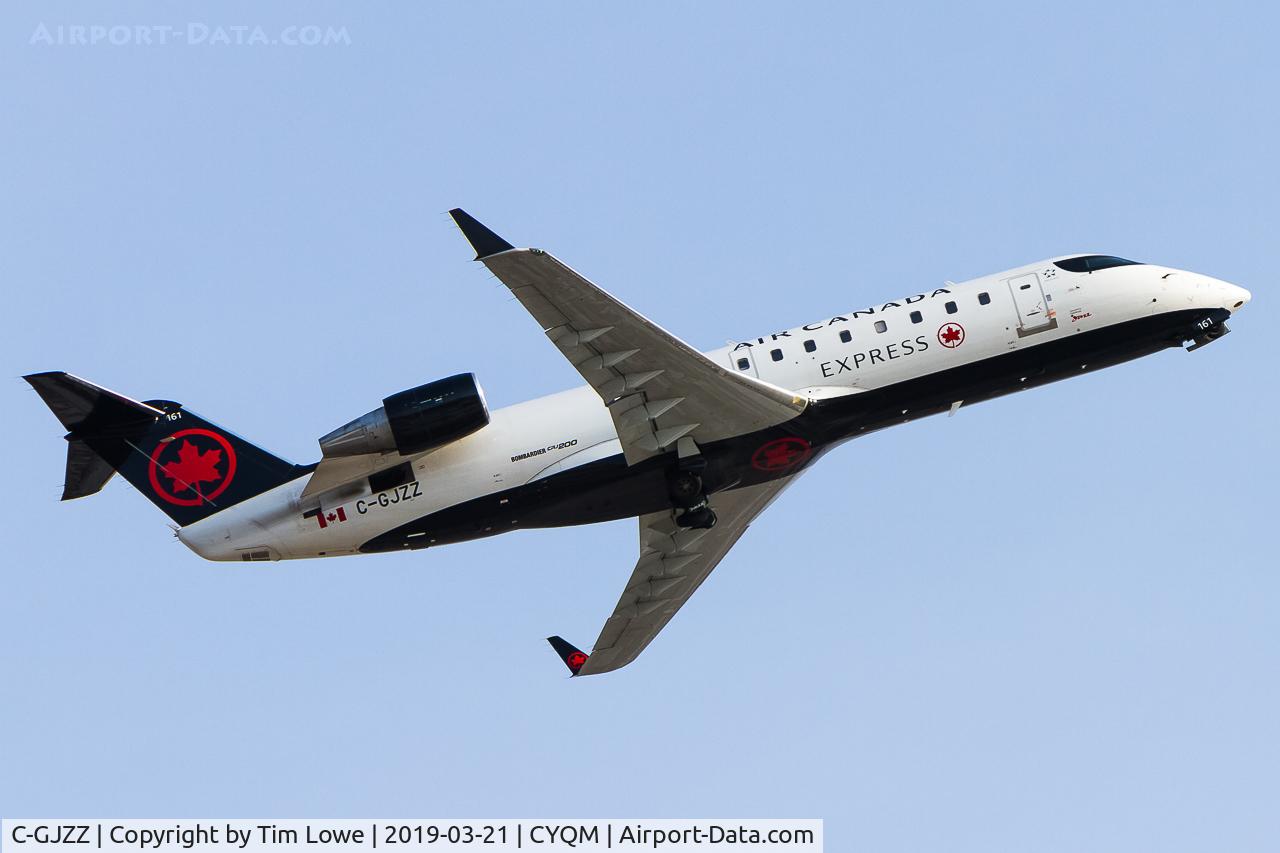 C-GJZZ, 2004 Bombardier CRJ-200ER (CL-600-2B19) C/N 7978, Departing off runway 24.