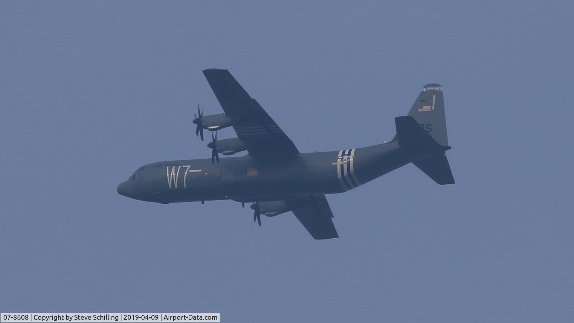 07-8608, 2009 Lockheed Martin C-130J-30 Super Hercules C/N 382-5622, shot from home