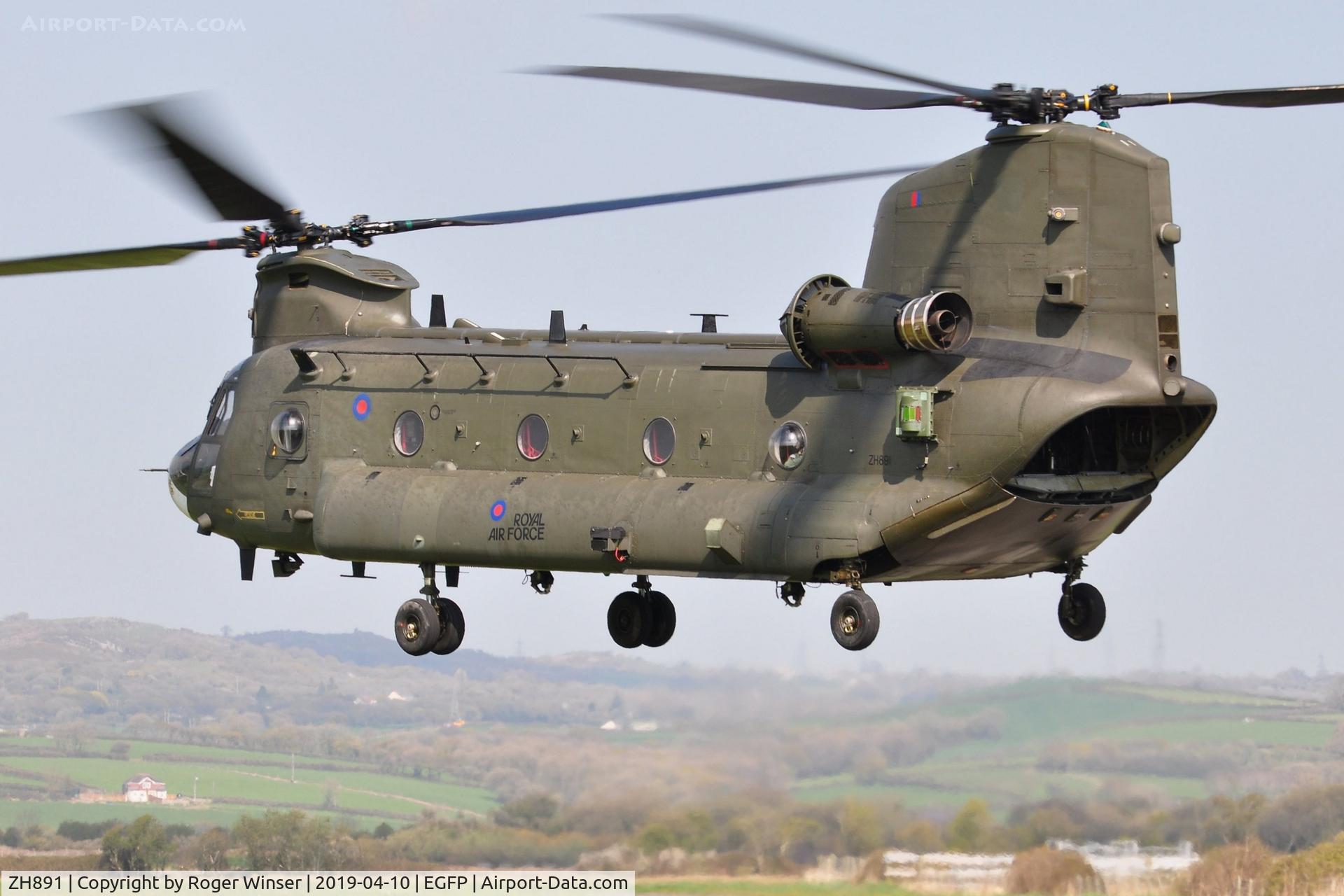 ZH891, 1997 Boeing Chinook HC.6A C/N M4454, Visiting RAF Chinook helicopter upgraded to HC.6a standards.