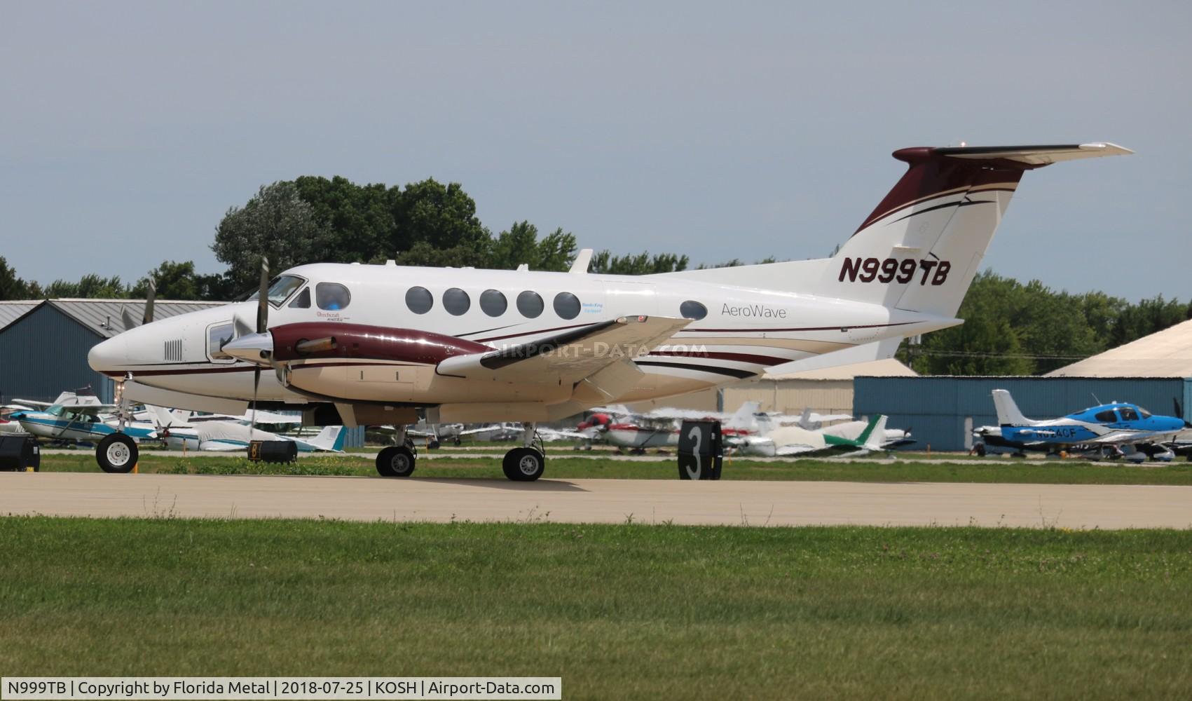 N999TB, 2001 Raytheon B200 King Air C/N BB-1738, King Air