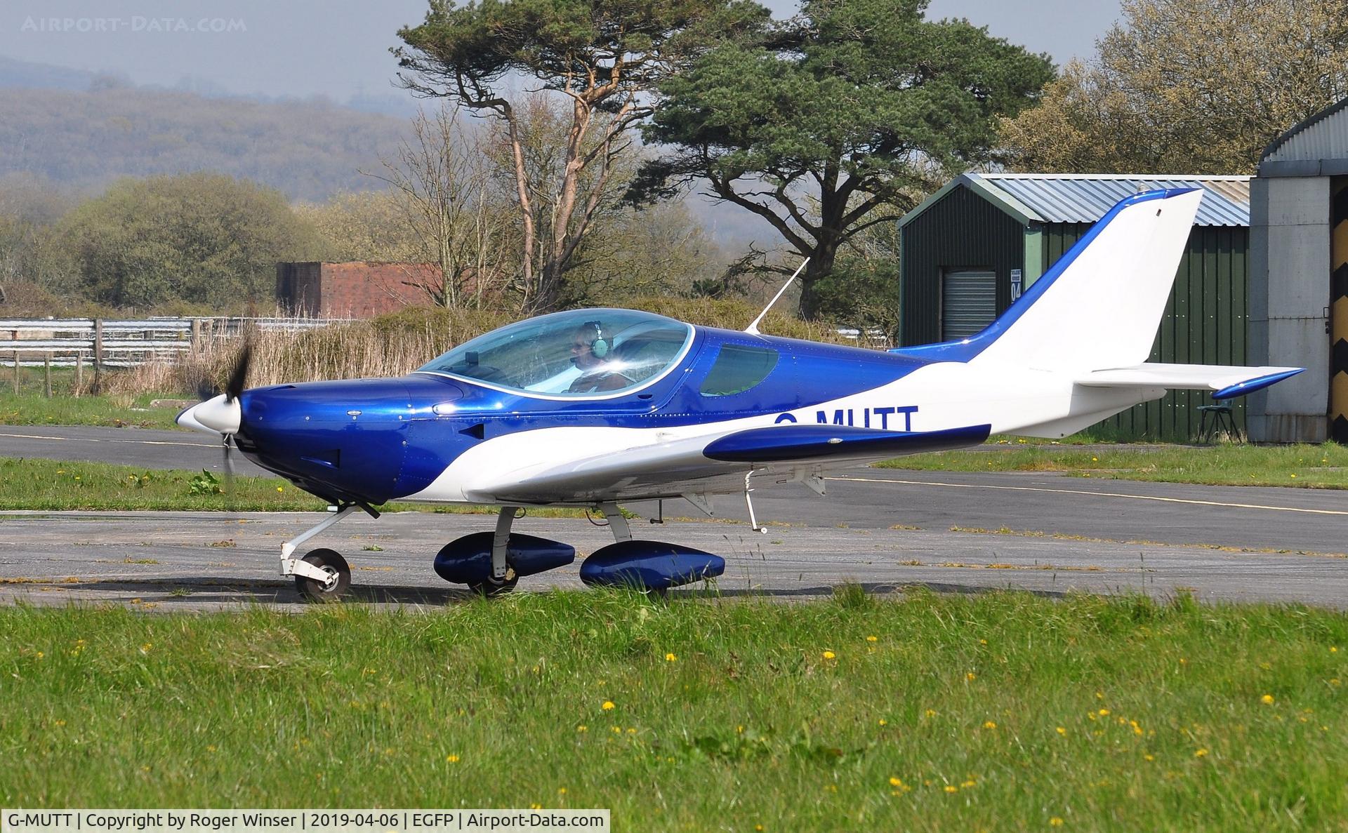 G-MUTT, 2007 CZAW SportCruiser C/N PFA 338-14667, Visiting SportCruiser.
