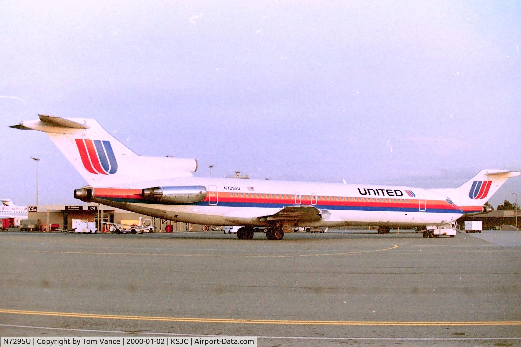 N7295U, 1979 Boeing 727-222 C/N 21573, 727-200 on push back from Terminal C at San Jose - early AM 1st flight to Chicago-ORD.