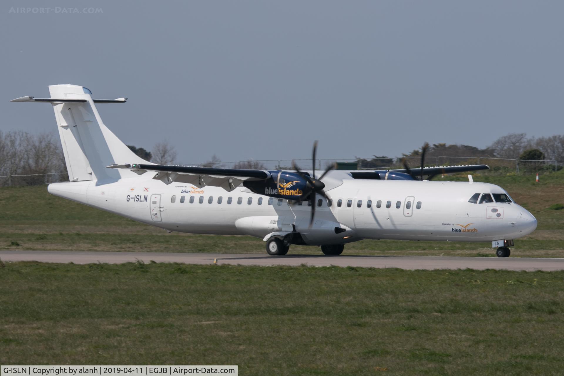 G-ISLN, 2009 ATR 72-212A C/N 884, Landing on 09 at Guernsey