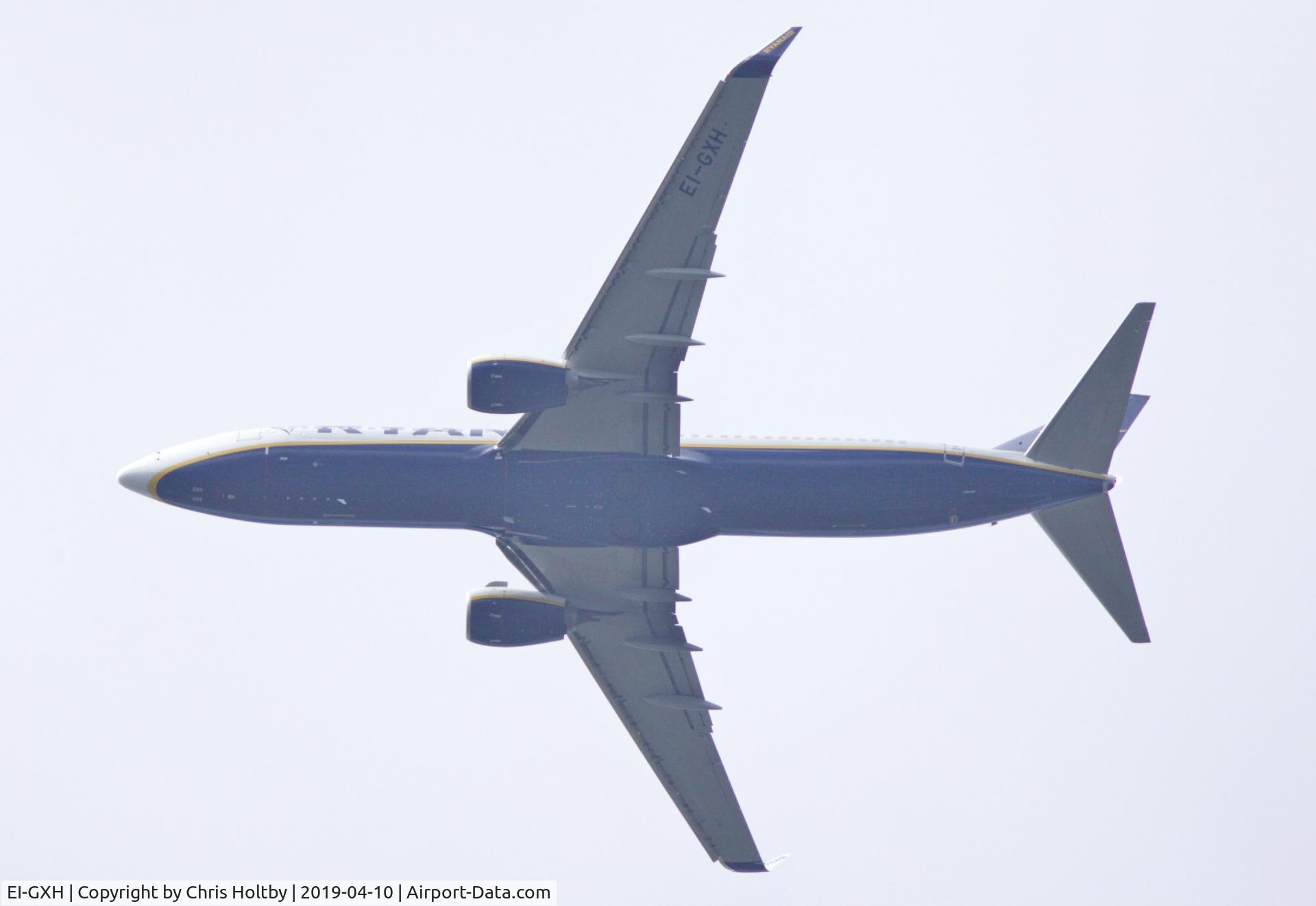 EI-GXH, 2018 Boeing 737-800 C/N 44852, Over Amwell, Herts on final circuit to Stansted, Essex
