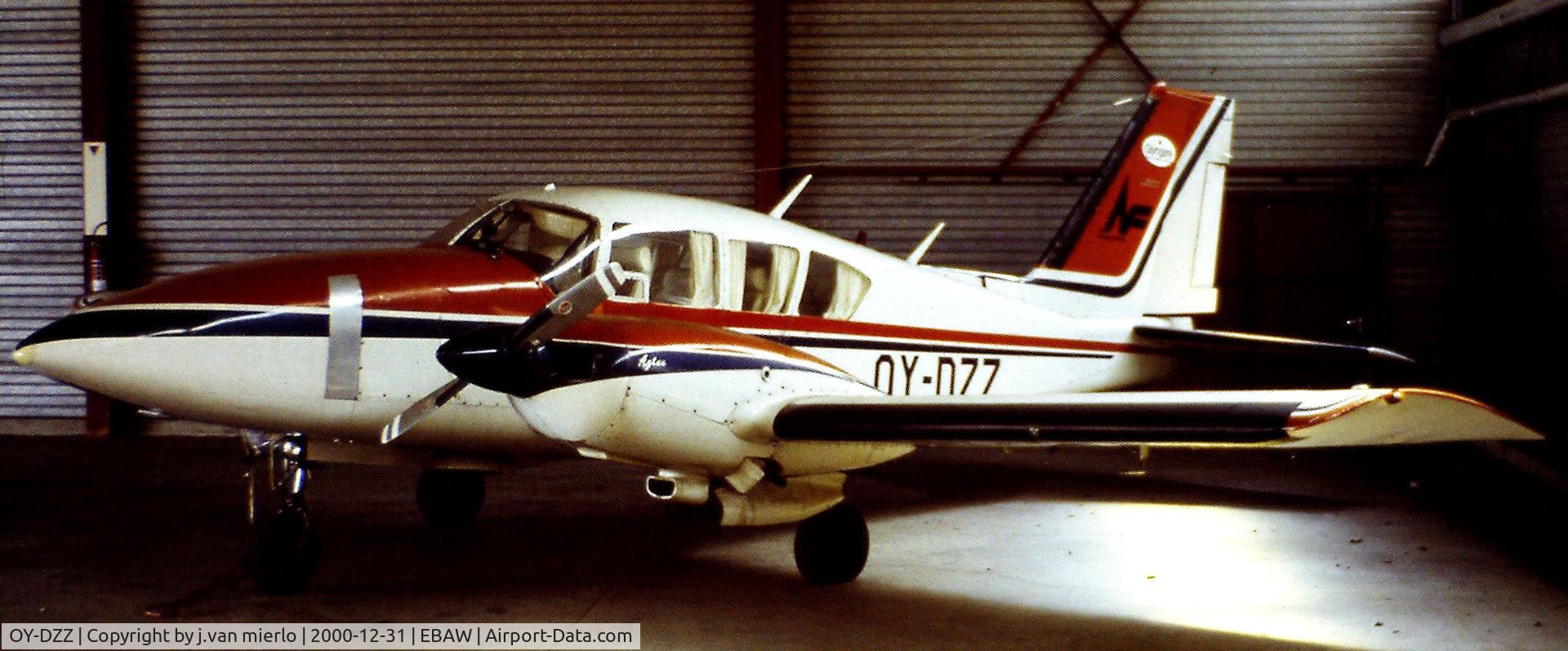 OY-DZZ, 1973 Piper PA-23-250 Aztec E C/N 27-7305173, Antwerp, Belgium '80s