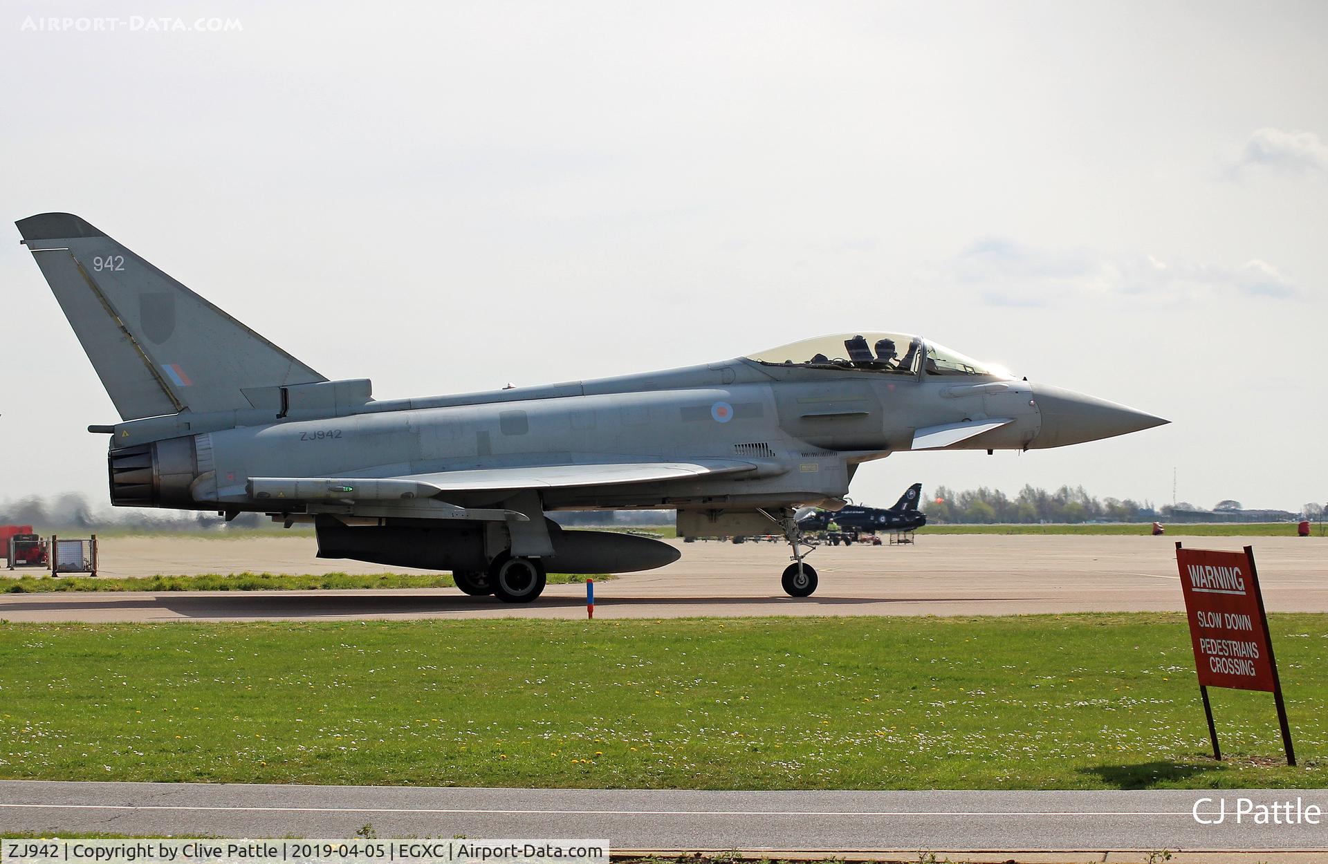 ZJ942, 2007 Eurofighter EF-2000 Typhoon FGR4 C/N 0137/BS035, Taxy for departure