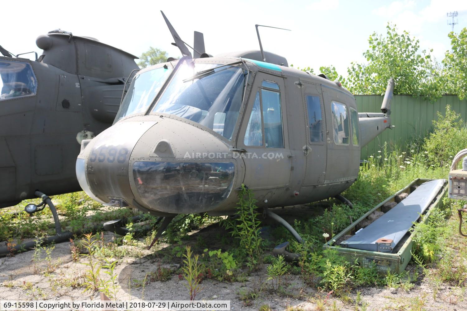 69-15598, 1969 Bell UH-1H Iroquois C/N 11886, UH-1H at Russell
