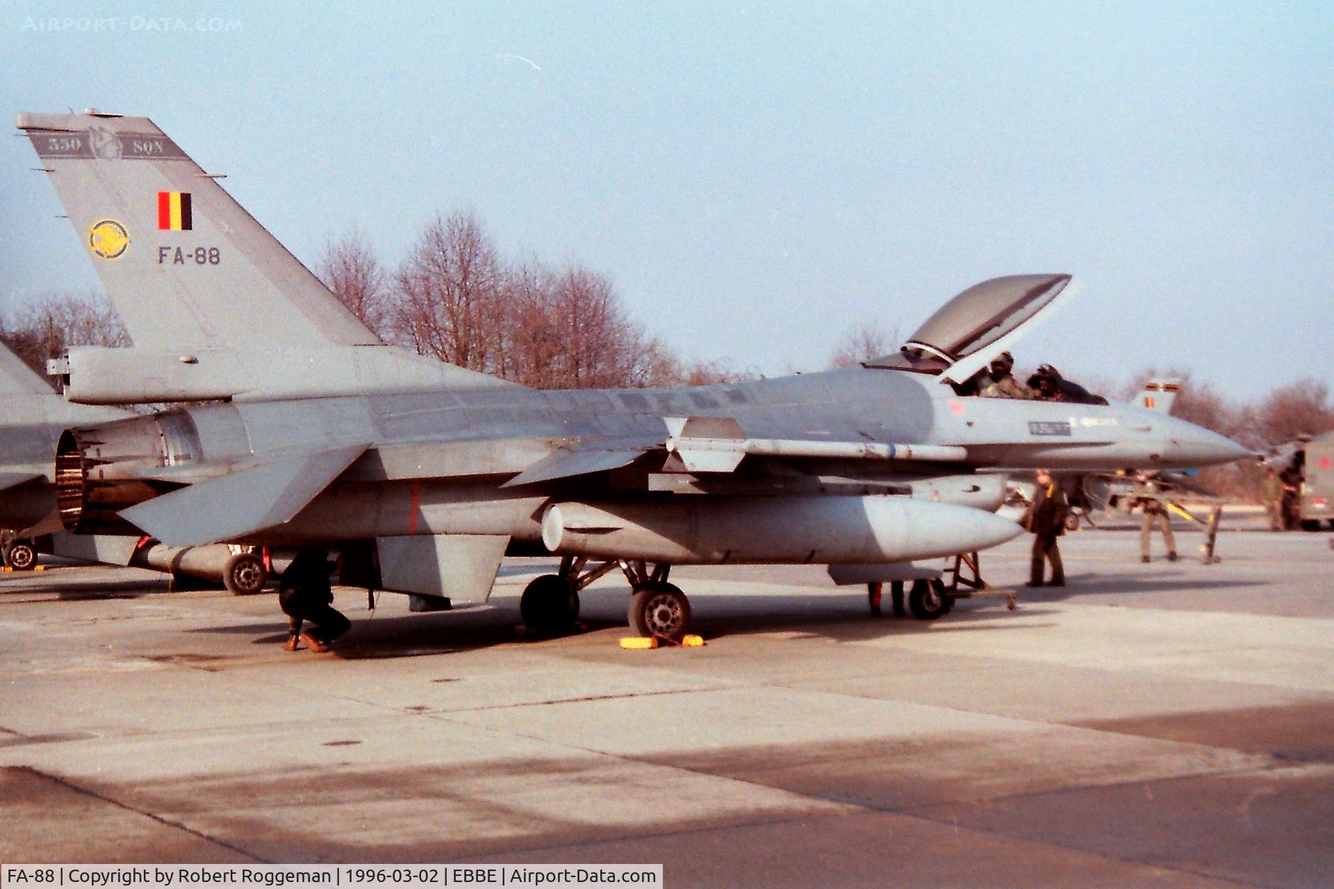FA-88, SABCA F-16AM Fighting Falcon C/N 6H-88, F-16A.OPEN DAY.350 SQUADRON.