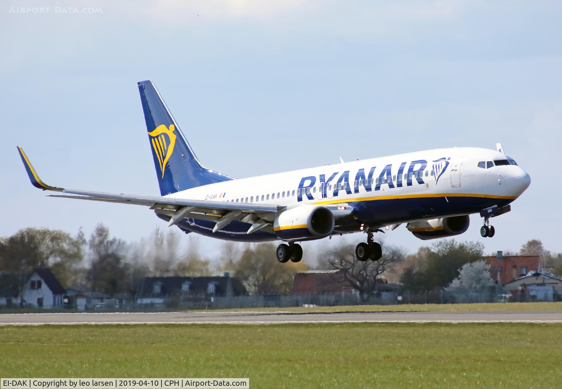 EI-DAK, 2003 Boeing 737-8AS C/N 33717, Copenhagen 10.4.2019