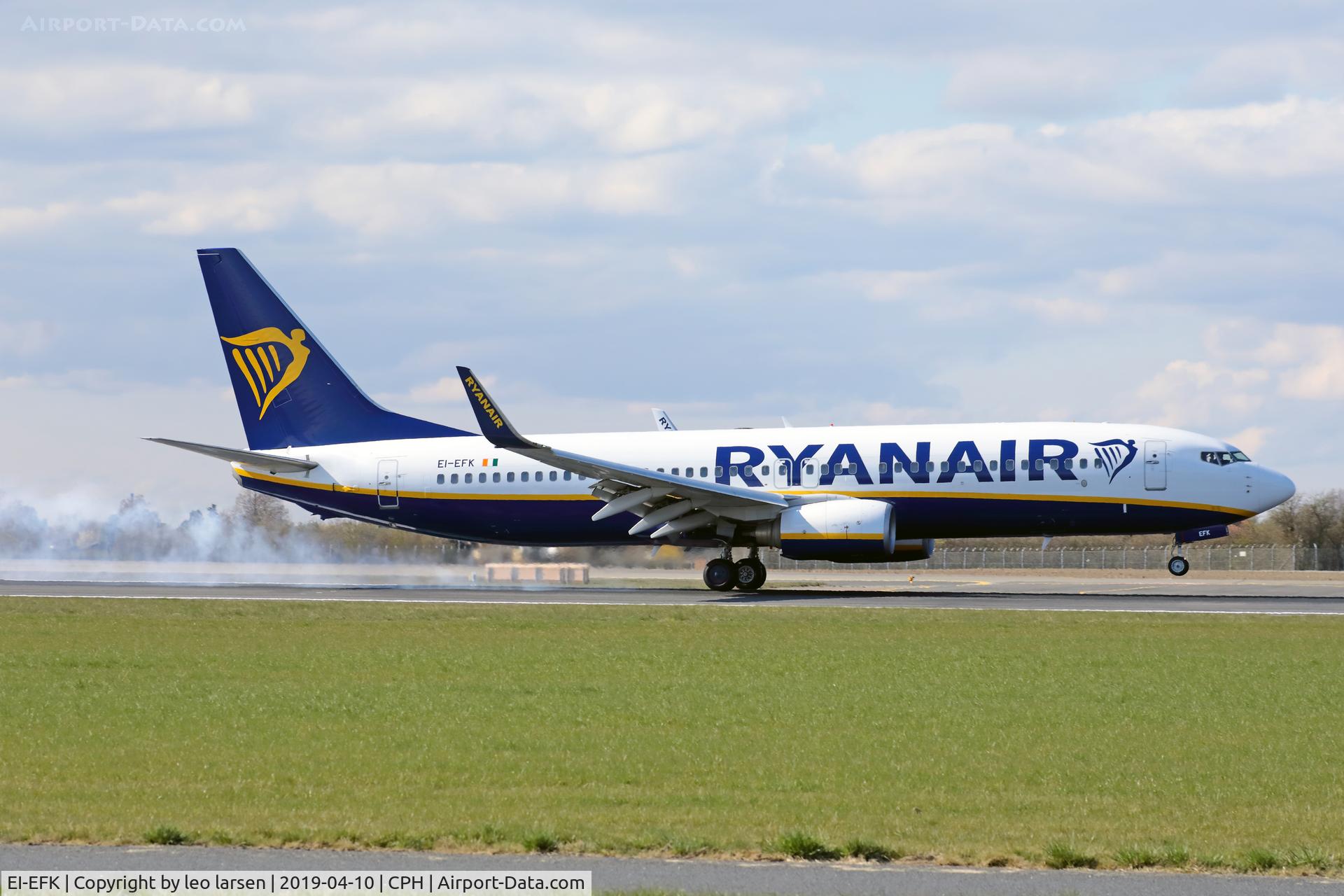 EI-EFK, 2009 Boeing 737-8AS C/N 37537, Copenhagen 10.4.2019