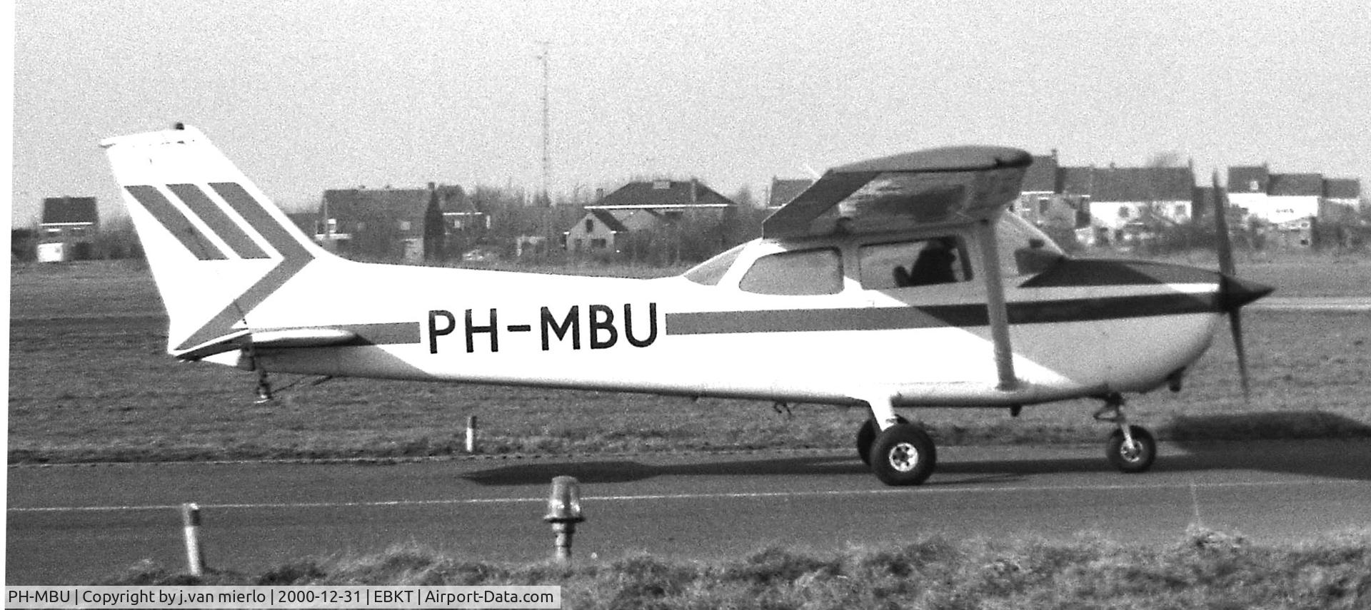 PH-MBU, Reims F172N Skyhawk C/N 1785, Kortrijk, Wevelgem, Belgium
