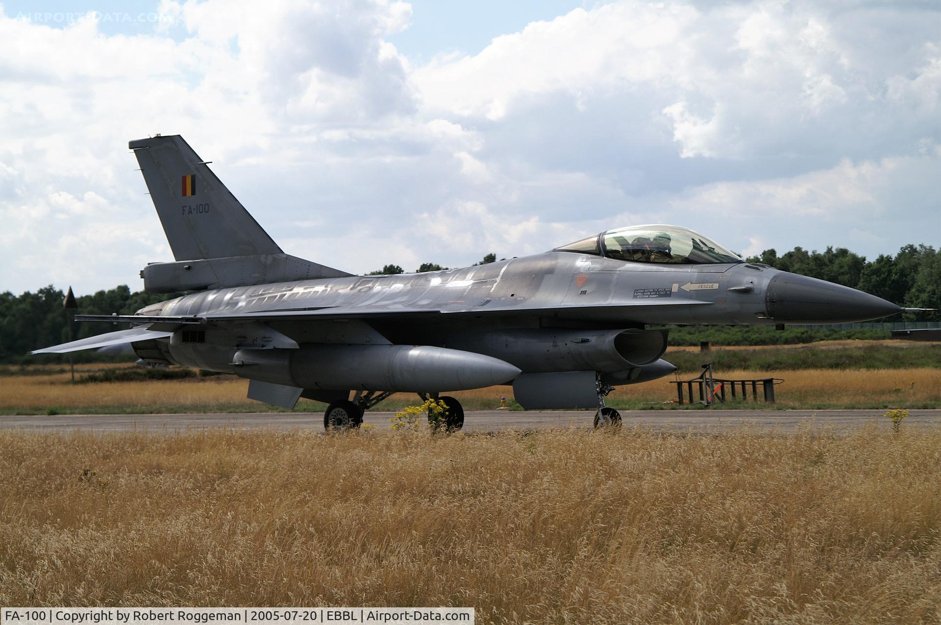 FA-100, SABCA F-16AM Fighting Falcon C/N 6H-100, OPEN DAY.