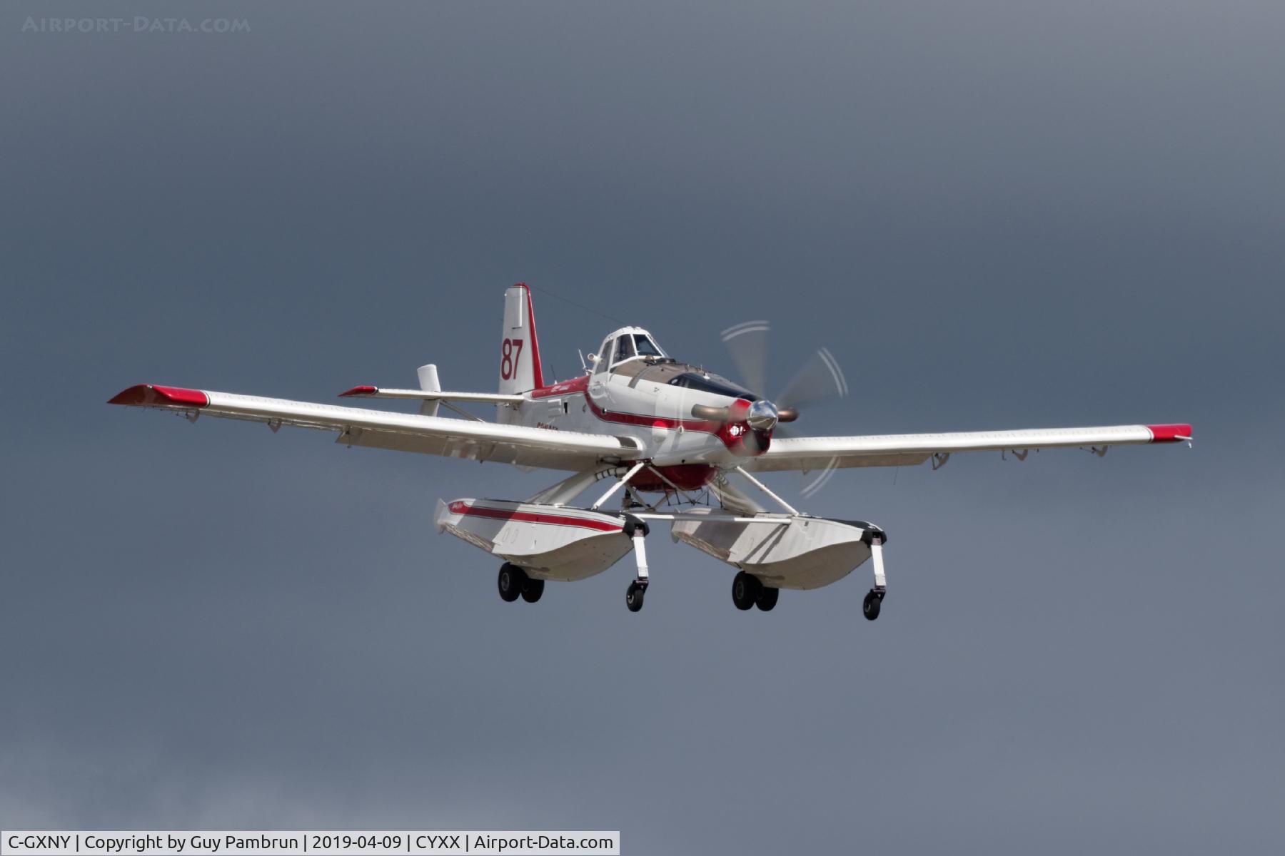 C-GXNY, 2013 Air Tractor AT-802A C/N 802A-0536, Landing