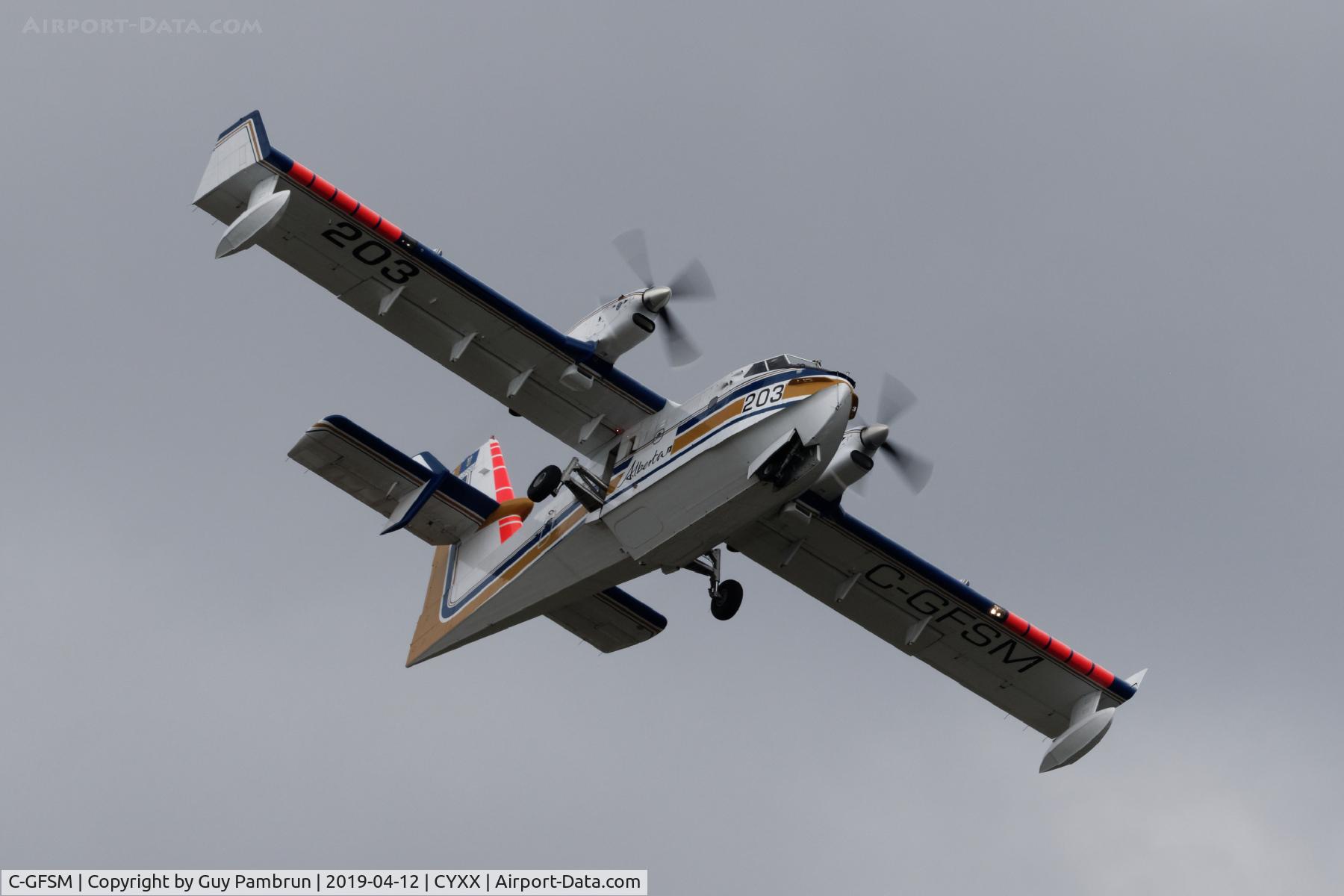 C-GFSM, 1988 Canadair CL-215-V (CL-215-1A10) C/N 1098, Landing