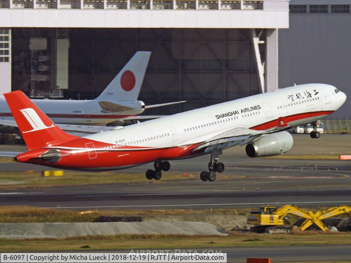 B-6097, 2007 Airbus A330-343X C/N 866, At Haneda