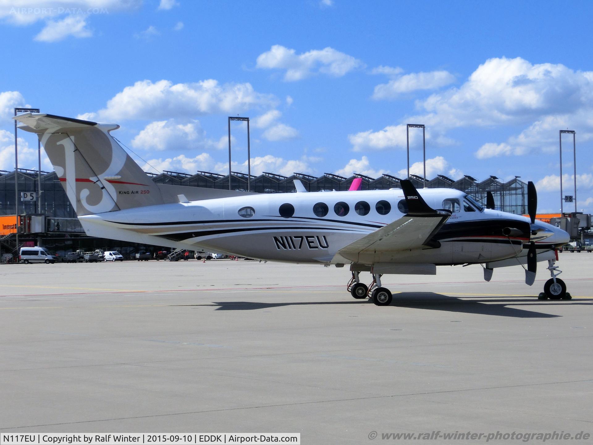 N117EU, 2011 Hawker Beechcraft B200GT King Air C/N BY-117, Hawker Beechcraft B200GT - Wells Fargo Bank - BY-117 - N117EU - 10.09.2015 - CGN