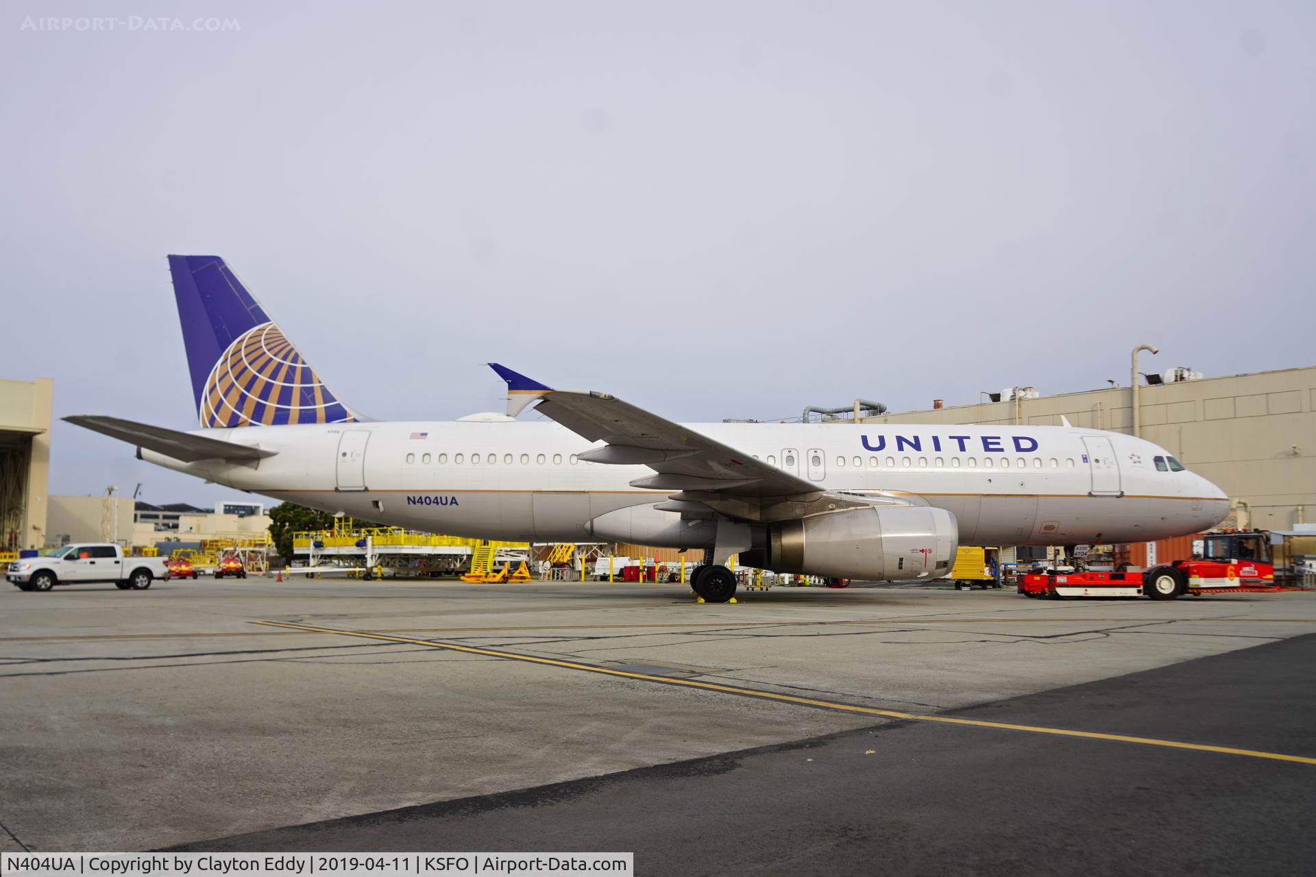 N404UA, 1993 Airbus A320-232 C/N 450, SFO 2019.