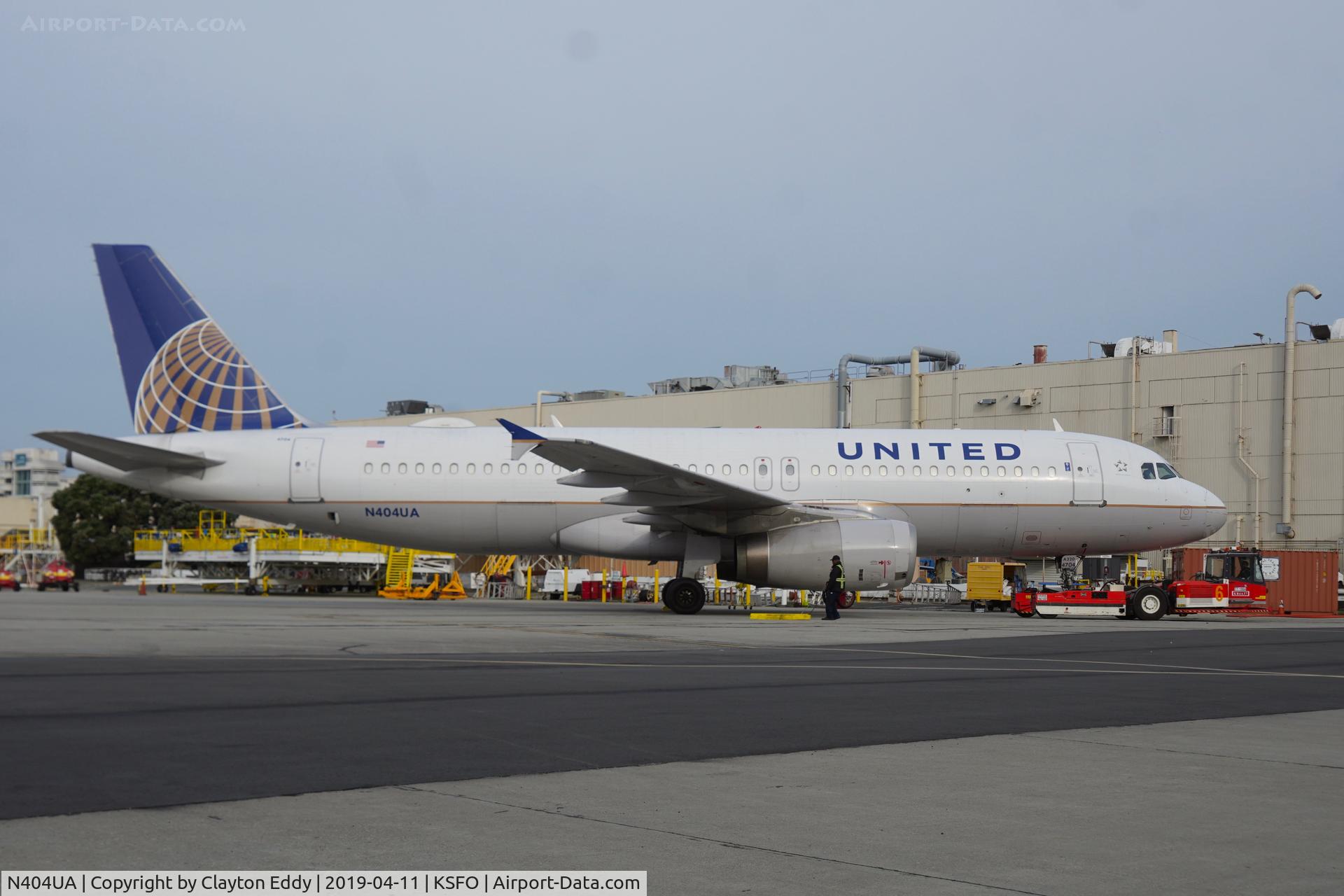 N404UA, 1993 Airbus A320-232 C/N 450, SFO 2019.