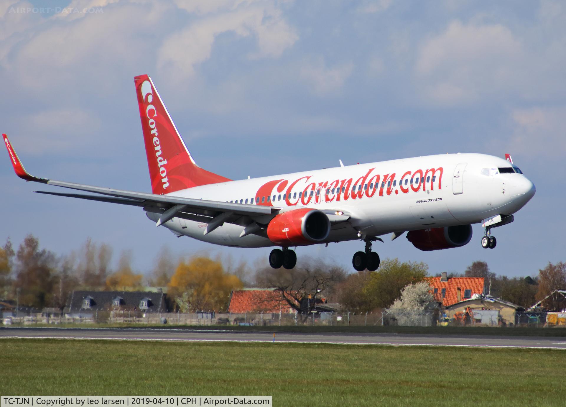 TC-TJN, 2000 Boeing 737-85P C/N 28535, Copenhagen 10.4.2019
