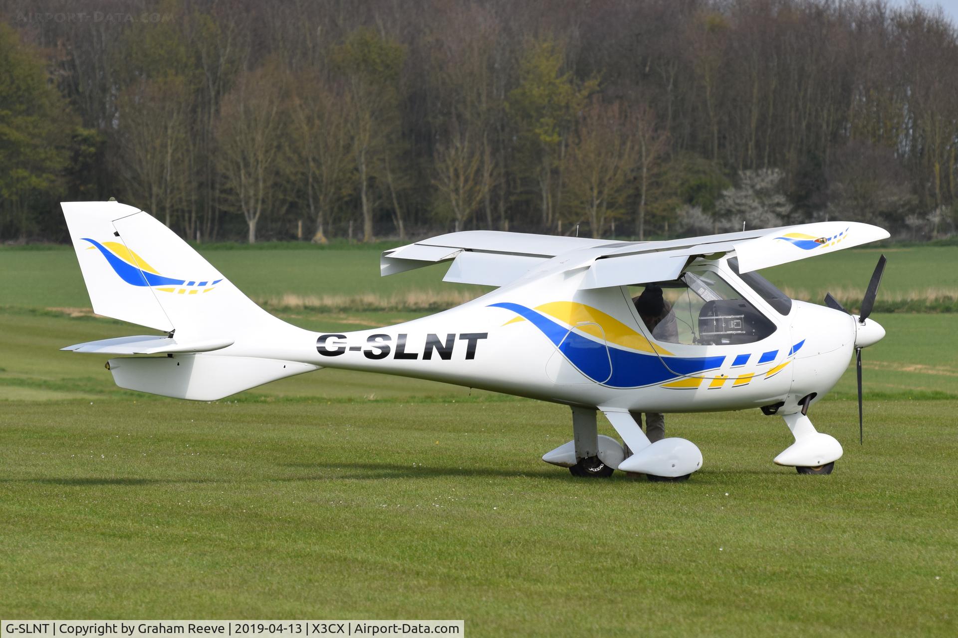 G-SLNT, 2007 Flight Design CTSW C/N 8254, On the ground at Northrepps.