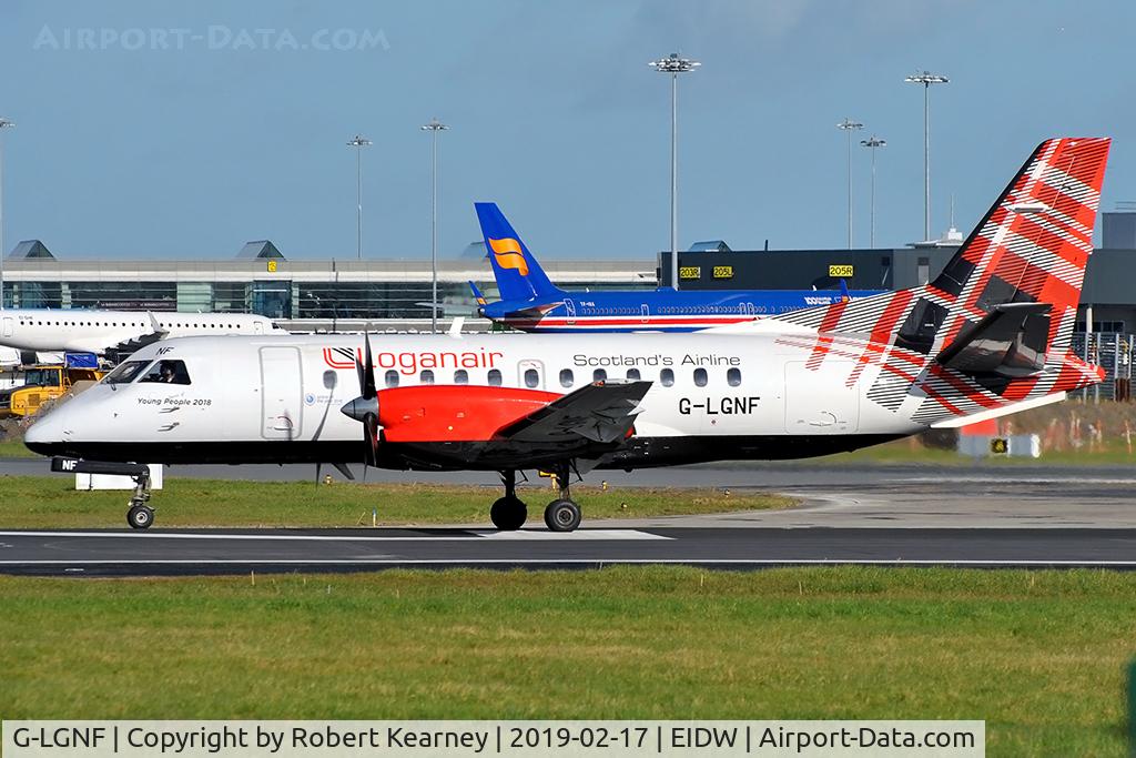 G-LGNF, 1990 Saab SF340B C/N 340B-192, Lining up R/W 28