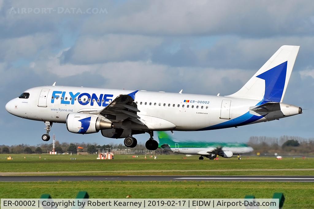 ER-00002, 2001 Airbus A319-112 C/N 1618, Short finals R/W 28
