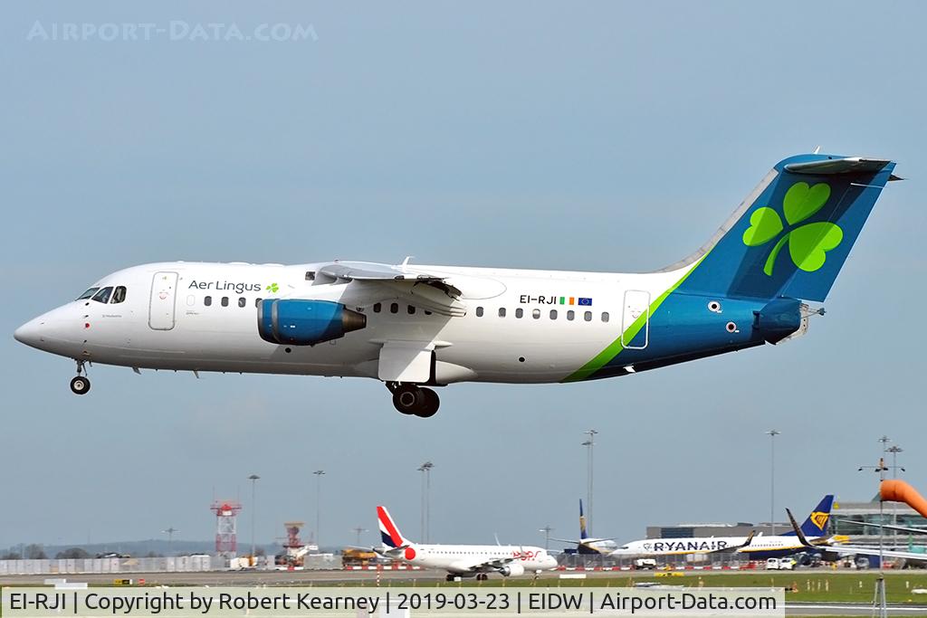 EI-RJI, 1999 British Aerospace Avro 146-RJ85A C/N E2346, Short finals R/W 28