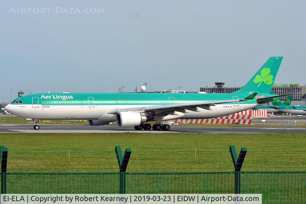EI-ELA, 2010 Airbus A330-302X C/N 1106, Lining up R/W 28
