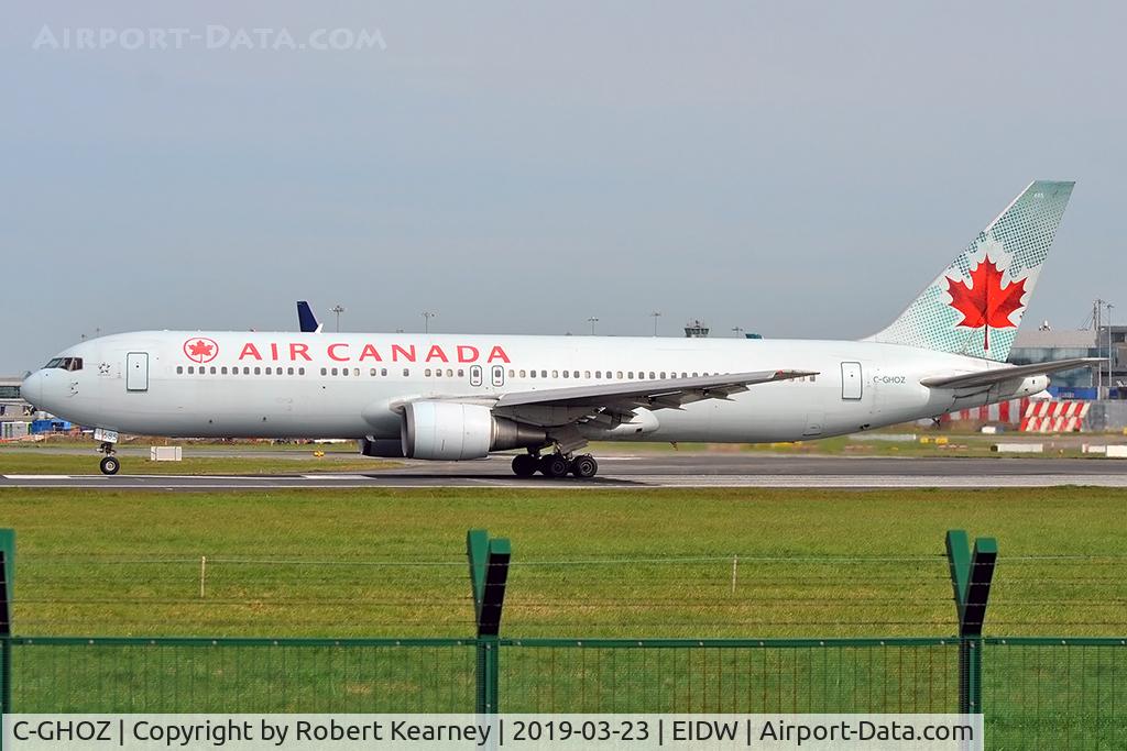 C-GHOZ, 1989 Boeing 767-375 C/N 24087, Lining up R/W 28