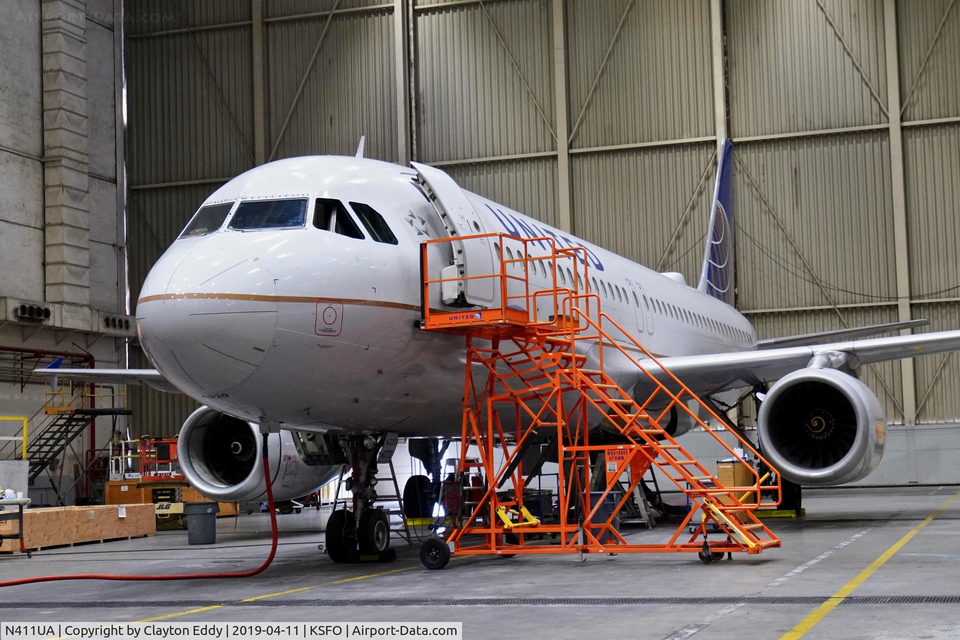 N411UA, 1994 Airbus A320-232 C/N 464, SFO 2019.