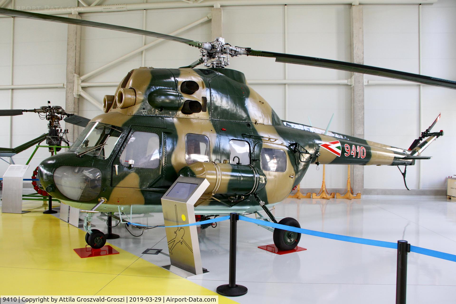 9410, 1985 Mil (PZL-Swidnik) Mi-2 C/N 519410095, RepTár. Szolnok aviation history museum, Hungary