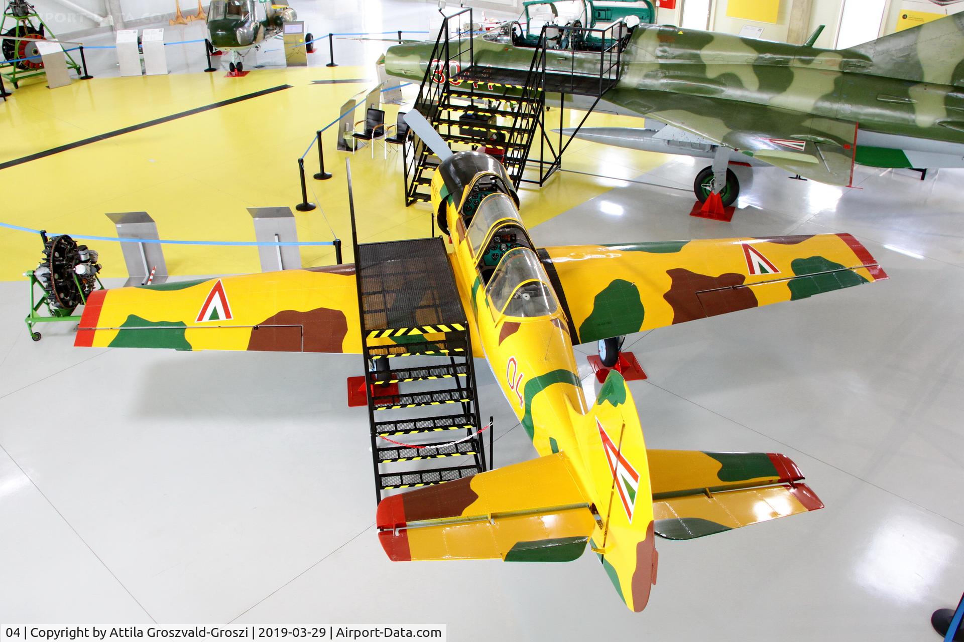 04, 1994 Yakovlev Yak-52 C/N 9411715, RepTár. Szolnok aviation history museum, Hungary