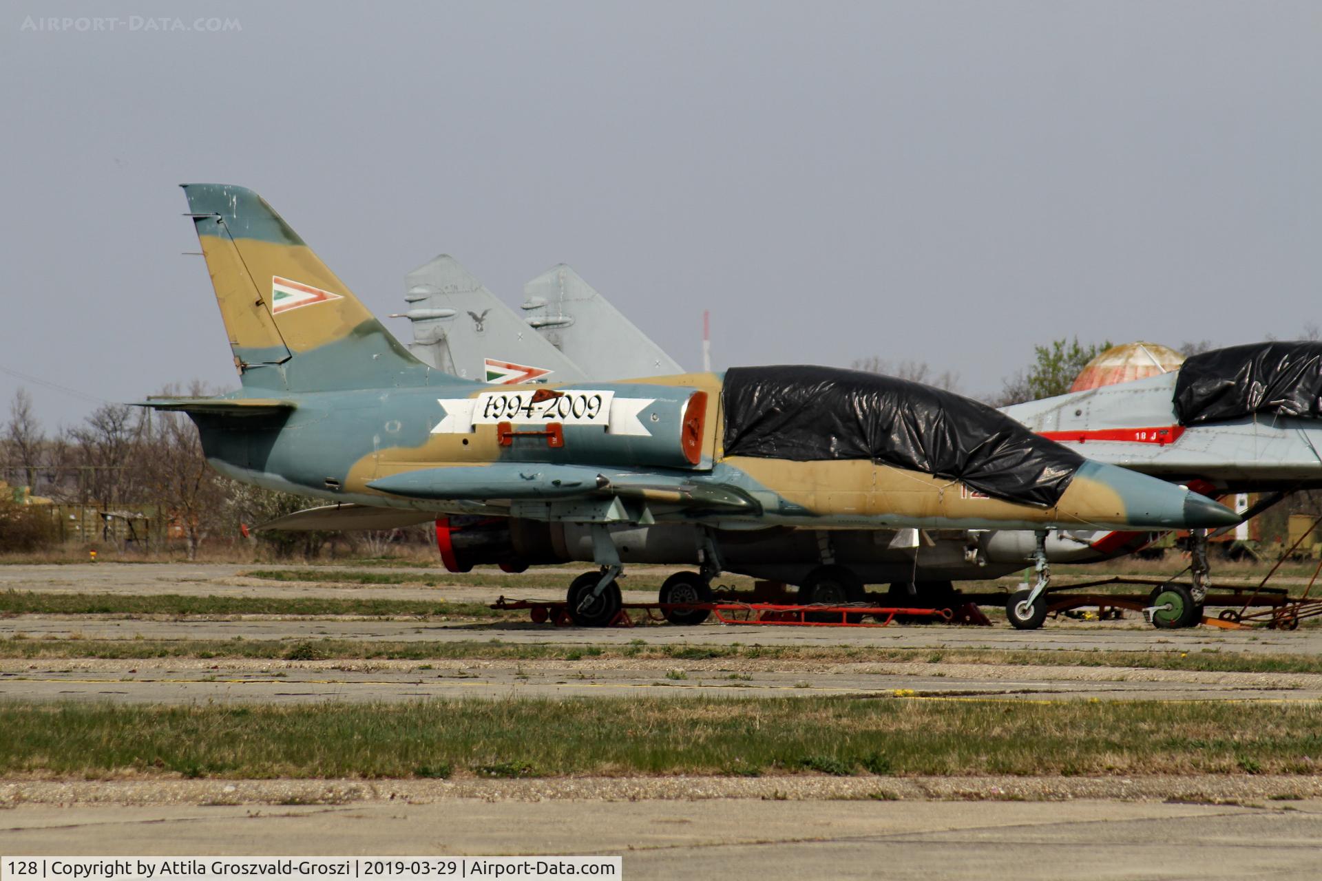 128, Aero L-39ZO Albatros C/N 831128, LHSN - MH 86. Szolnok Helikopter Bázis