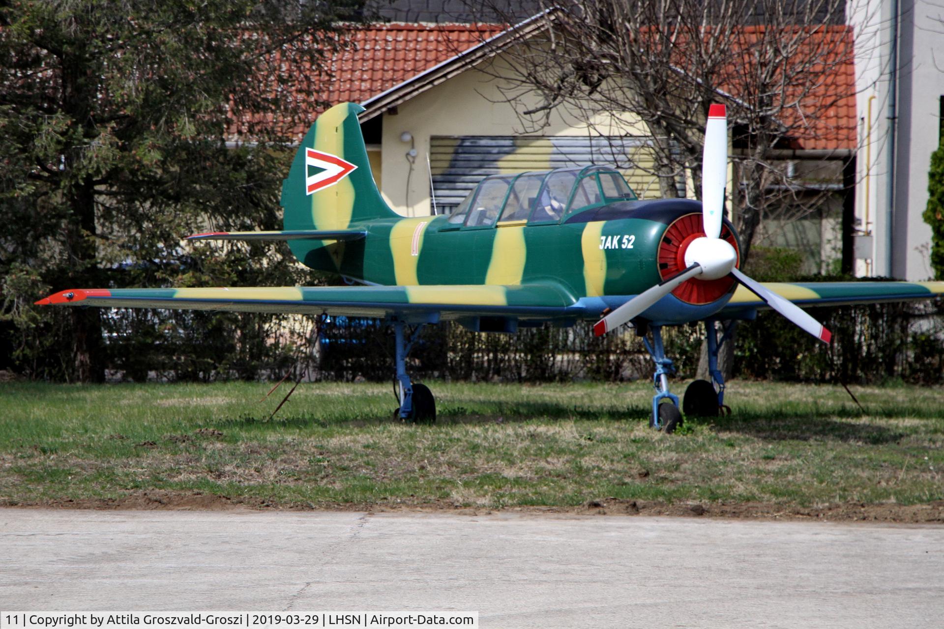 11, 1994 Yakovlev Yak-52 C/N 9411807, LHSN - MH 86. Szolnok Helikopter Bázis
