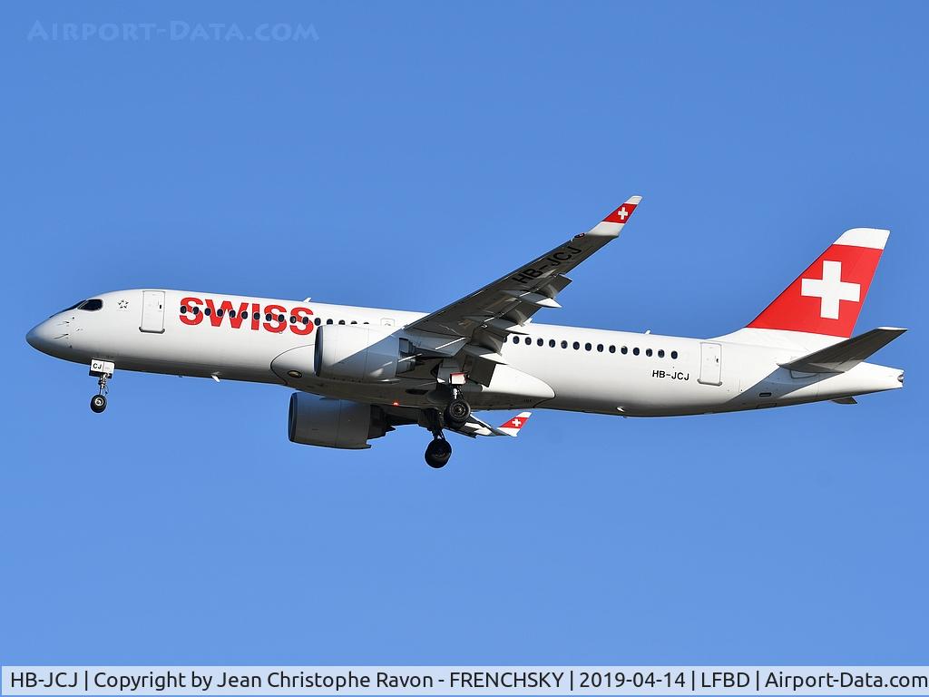 HB-JCJ, 2018 Bombardier CSeries CS300 (BD-500-1A11) C/N 55025, Swiss LX556 from Zurich (ZRH) landing runway 05