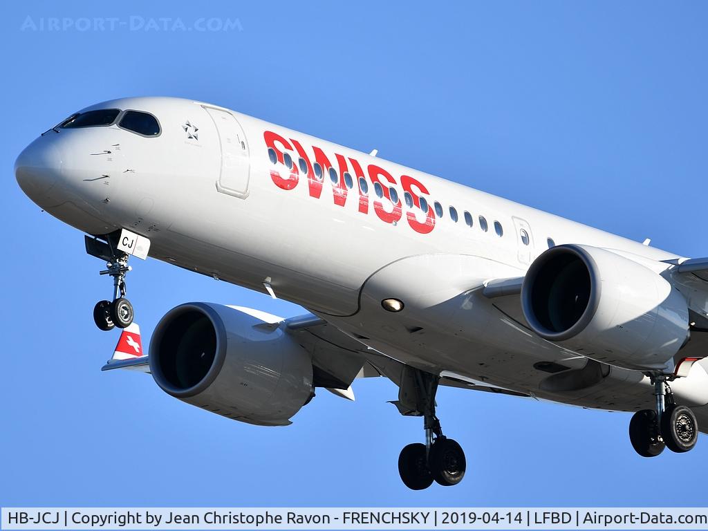 HB-JCJ, 2018 Bombardier CSeries CS300 (BD-500-1A11) C/N 55025, Swiss LX556 from Zurich (ZRH) landing runway 05