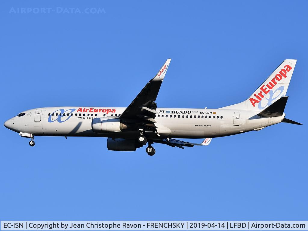 EC-ISN, 2002 Boeing 737-86Q C/N 30291, Air Europa UX891 from Valencia (VLC) landing runway 05