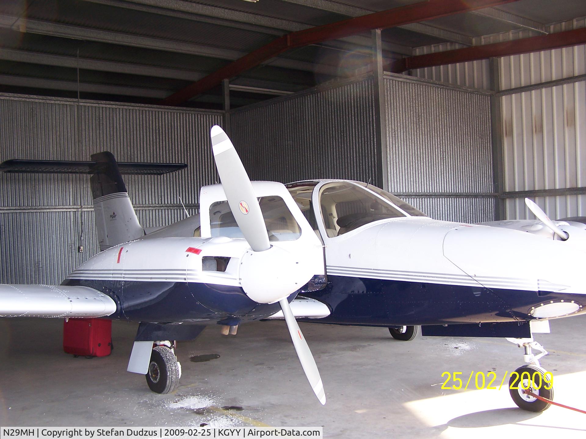 N29MH, 1980 Piper PA-44-180 Seminole C/N 44-8195008, This photo was taken at the airport Gary (KG), before it should be flown over to Germany.
